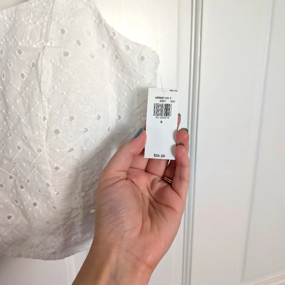 NWT Old Navy Cami Eyelet Top in White | Tie Strap | Sold out on Old Navy | S - Picture 4 of 7